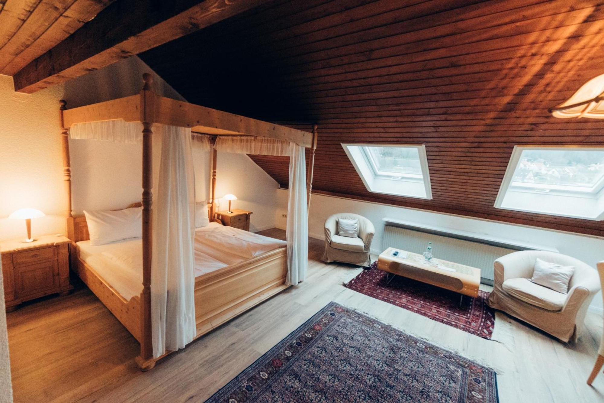 Gasthof Hotel Zur Post Egloffstein Ngoại thất bức ảnh