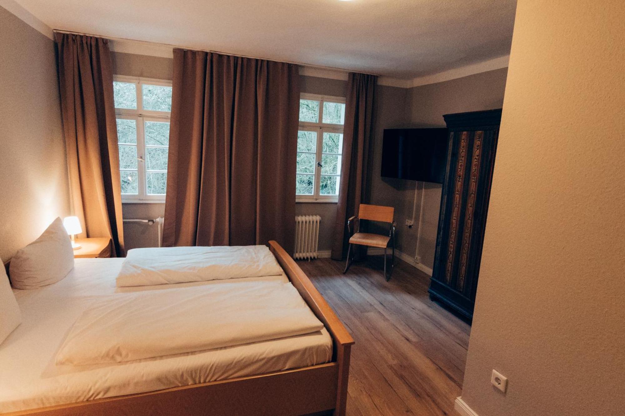 Gasthof Hotel Zur Post Egloffstein Ngoại thất bức ảnh