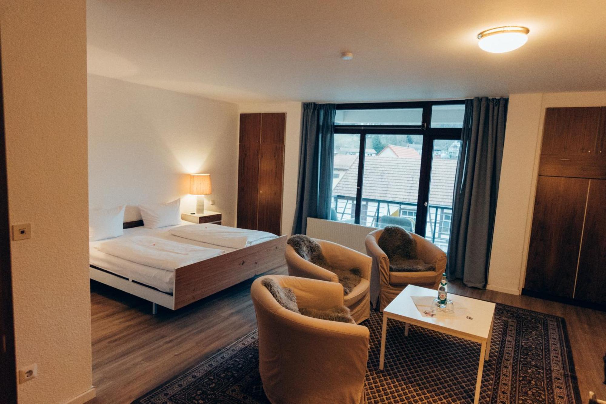 Gasthof Hotel Zur Post Egloffstein Ngoại thất bức ảnh